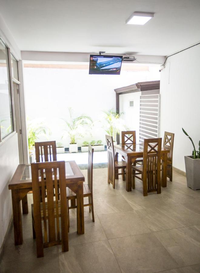 Hotel Maple Tree Residencies Dehiwala-Mount Lavinia Esterno foto