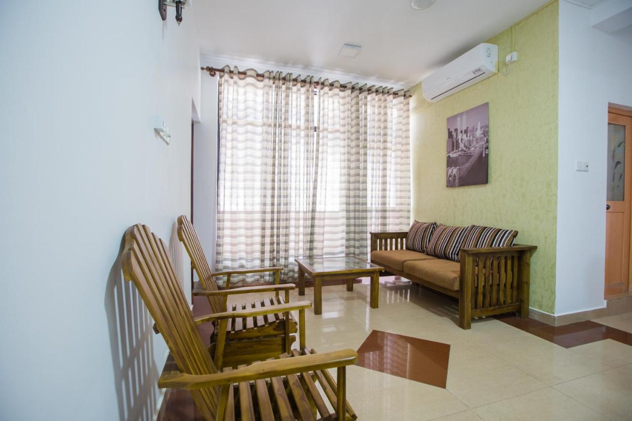 Hotel Maple Tree Residencies Dehiwala-Mount Lavinia Esterno foto